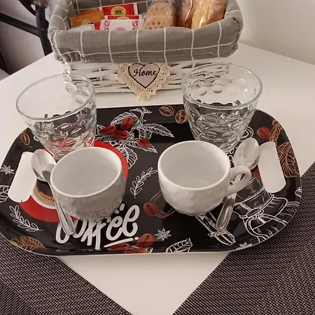 The Tower Centro - Piazza Castello 11 *