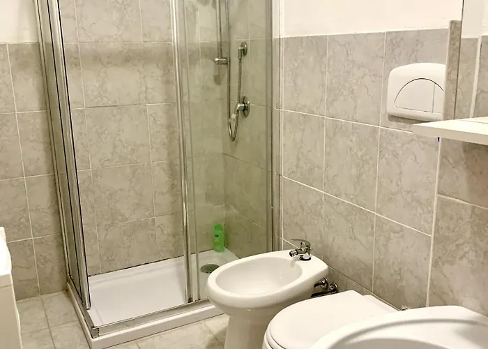 Apartment The Tower Centro - Piazza Castello 11 *