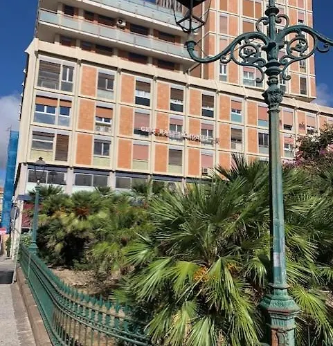 Apartment The Tower Centro - Piazza Castello 11